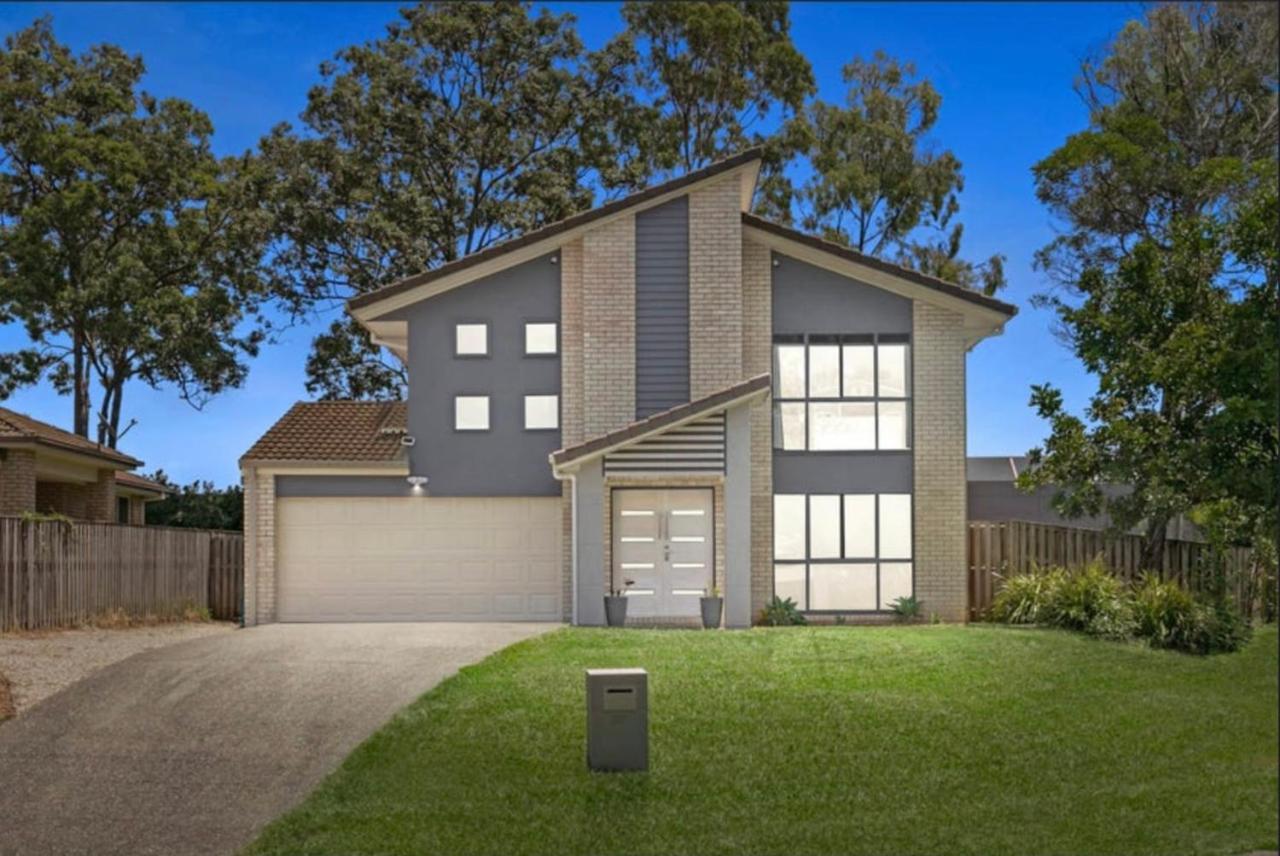 Shared House With Other Guests Near Shopping Center And Theme Parks Apartment Gold Coast Exterior photo