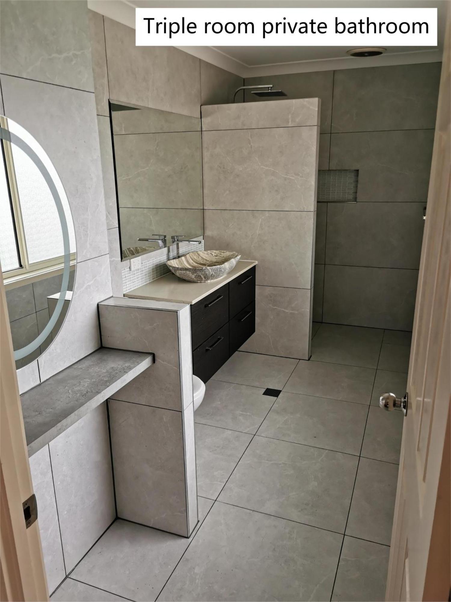 Shared House With Other Guests Near Shopping Center And Theme Parks Apartment Gold Coast Exterior photo