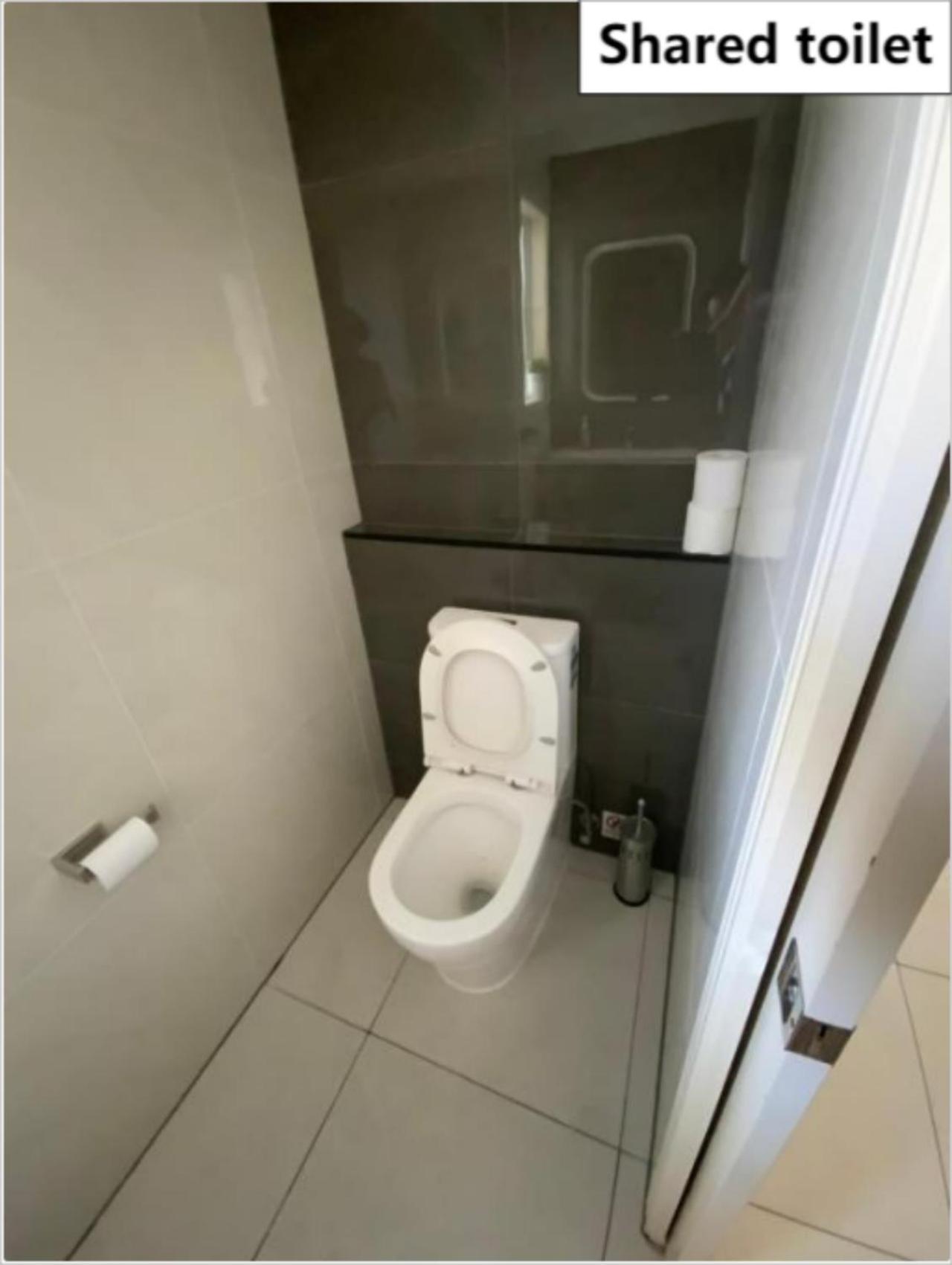 Shared House With Other Guests Near Shopping Center And Theme Parks Apartment Gold Coast Exterior photo