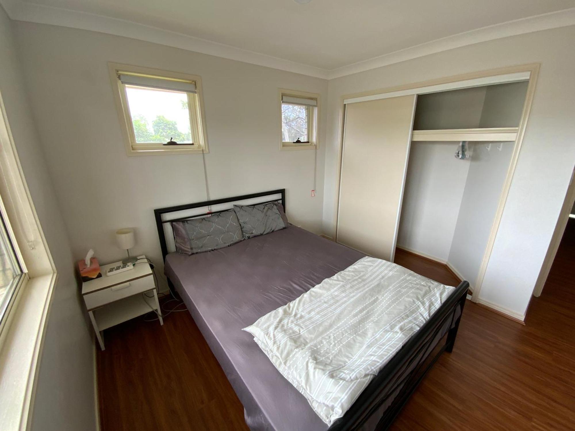 Shared House With Other Guests Near Shopping Center And Theme Parks Apartment Gold Coast Room photo